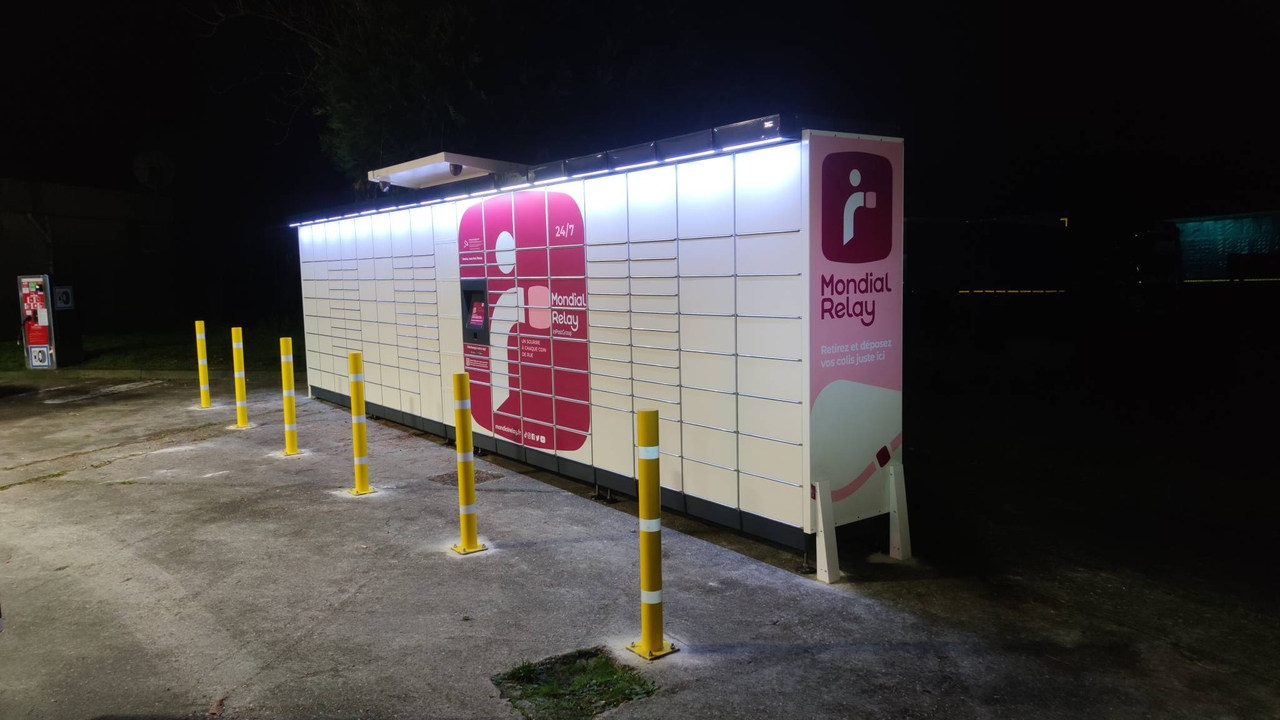Locker 24/7 Esso Express des Forges 18100 Vierzon, 3 Route de Bourges, 18100 Vierzon