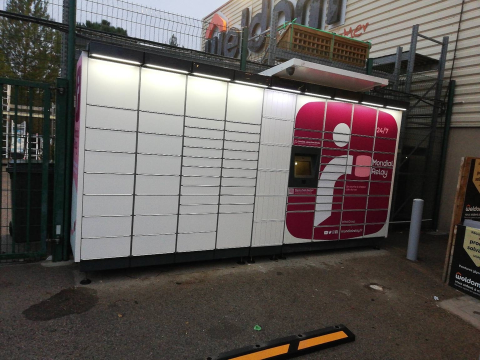 Locker 24/7 Weldom 66700 Argeles sur Mer, 1 Rue des Colverts, 66700 Argelès-sur-Mer