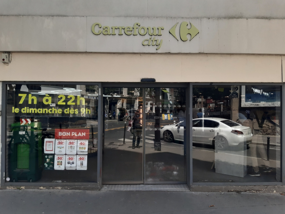 Carrefour City, 39 Avenue Parmentier, 75011 Paris