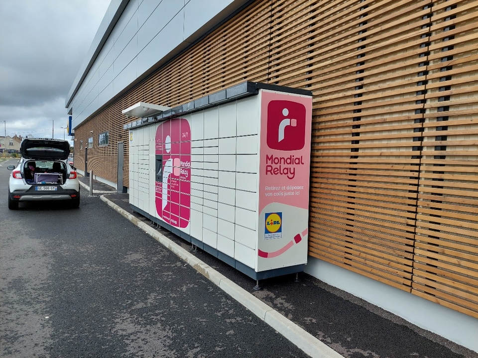 Locker Lidl rue des Abreuvoirs, Rue des Abreuvoirs, 77940 Esmans