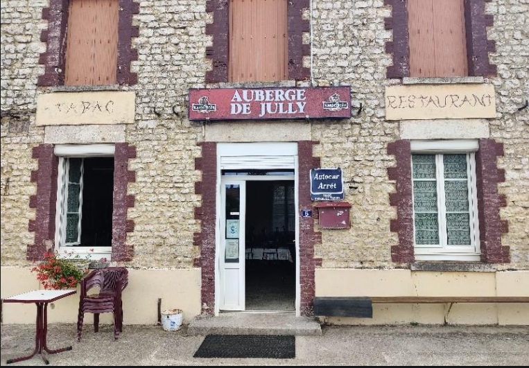 Auberge de Jully sur Sarce, 5 Place d'Armes, 10260 Jully-sur-Sarce