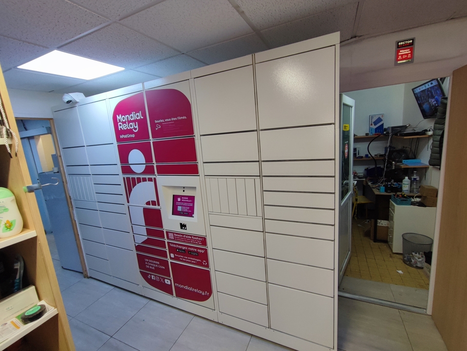 Locker Informatique De La Gare, 2 2 Place de la Gare, 77680 Roissy-en-Brie