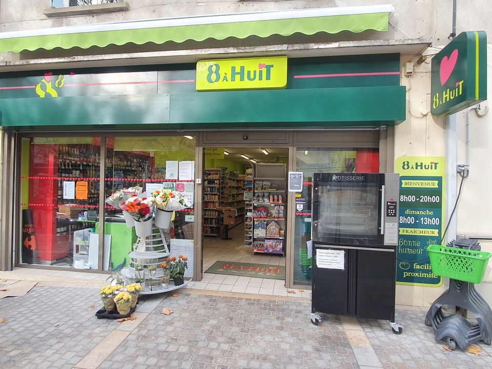 Carrefour Express Espéraza, 11 Place de République, 11260 Espéraza