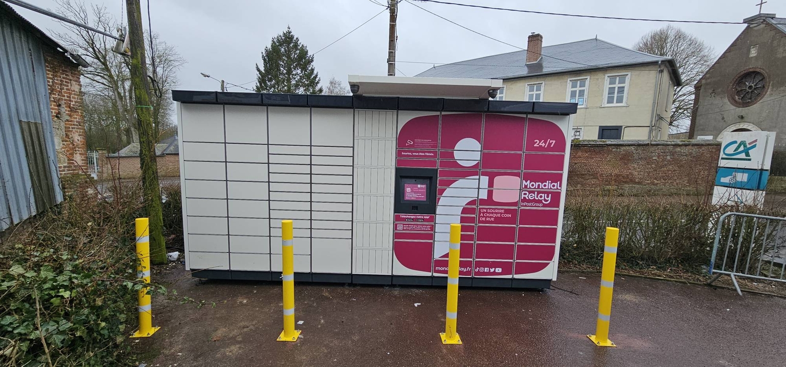 Locker 24/7 Crédit Agricole 80140 Oisemont, 8 8 Rue Roger Salengro, 80140 Oisemont