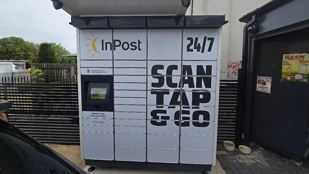 Foto del casillero de InPost: InPost UK00319170