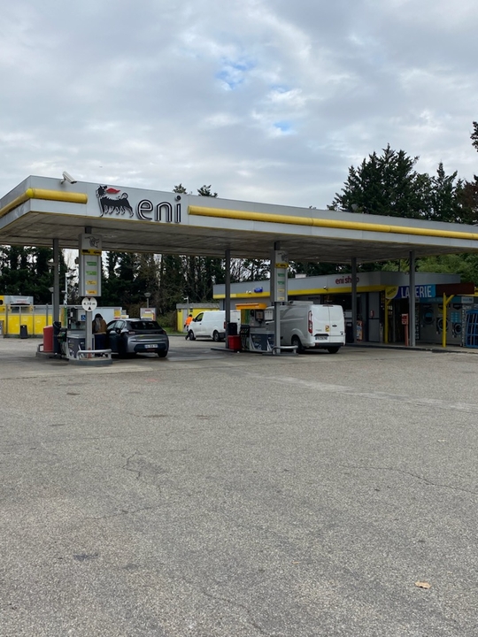 Station Service Eni Vourles, Route de Lyon Rn.86 Les Sept Chemins, 69390 Vourles