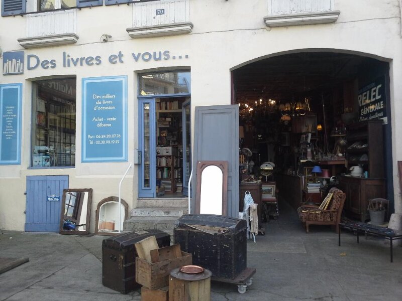 Des Livres et Vous, 70 Place de la Republique, 45200 Montargis