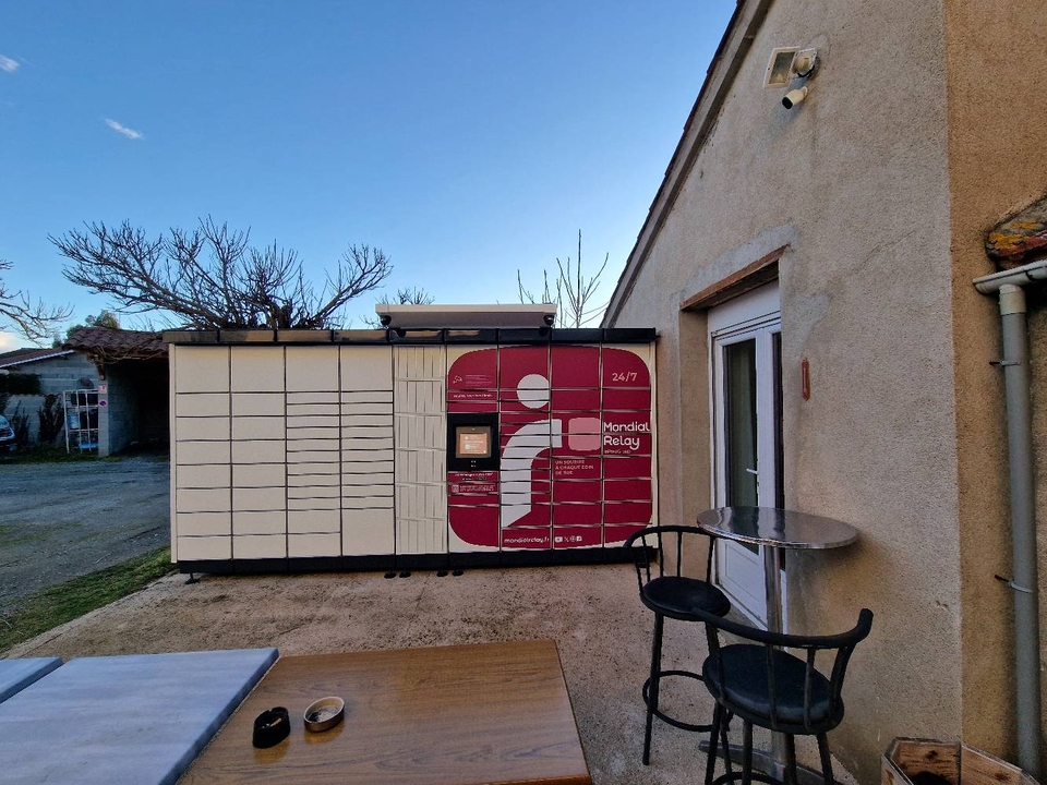Locker 24/7 Bar Tabac le 141 42130 Montverdun, 8 8 D6, 42130 Montverdun