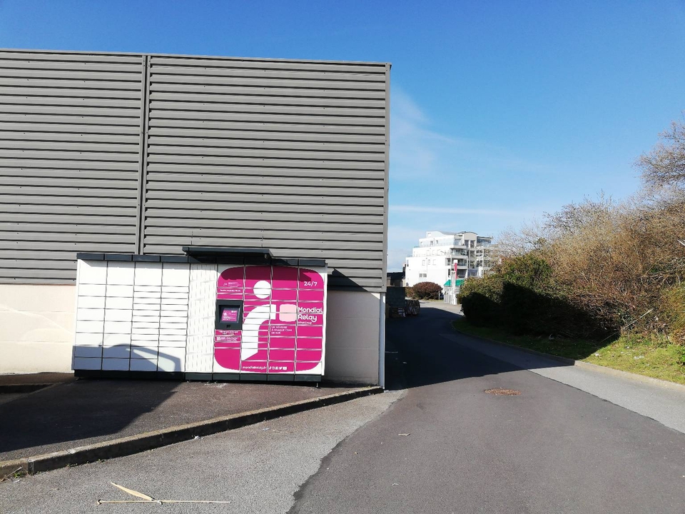 Locker 24/7 U Express 29570 Ca, 10 Rue du Château d'Eau, 29570 Camaret-sur-Mer