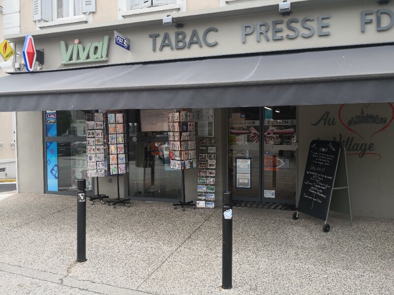 Maison de la Presse-Tabac Loto, Place de la Devise, 42330 St Galmier
