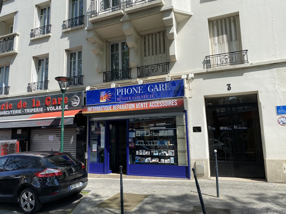 Phone Gare, 3 Rue Victor Hugo, 92700 Colombes