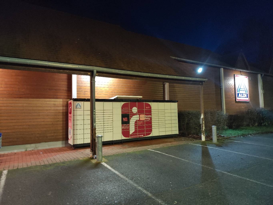 Locker 24/7 Aldi Sous Dourdan 91410 Roinville, 7 7 Place du Vieux Théatre, 91410 Roinville