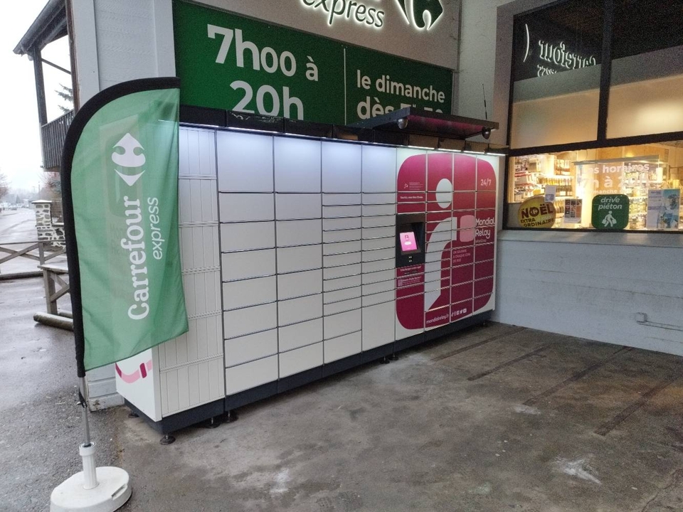 Locker 24/7 Carrefour Express le Bourg-d'Oisans, 36 36 Avenue de la République, 38520 Le Bourg-d'Oisans