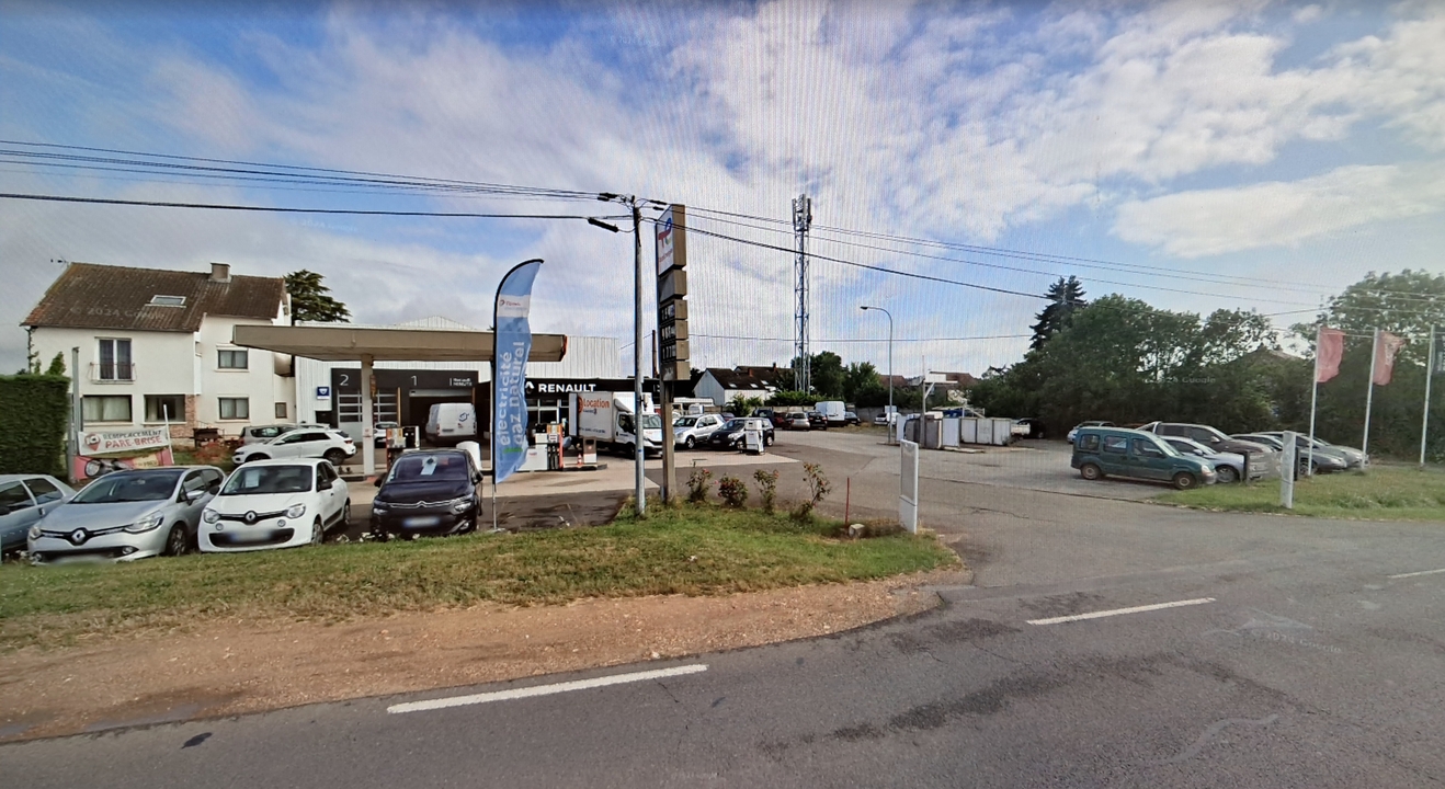 Station Service Total, Route du Mans, 28170 Chateauneuf en Thymerais