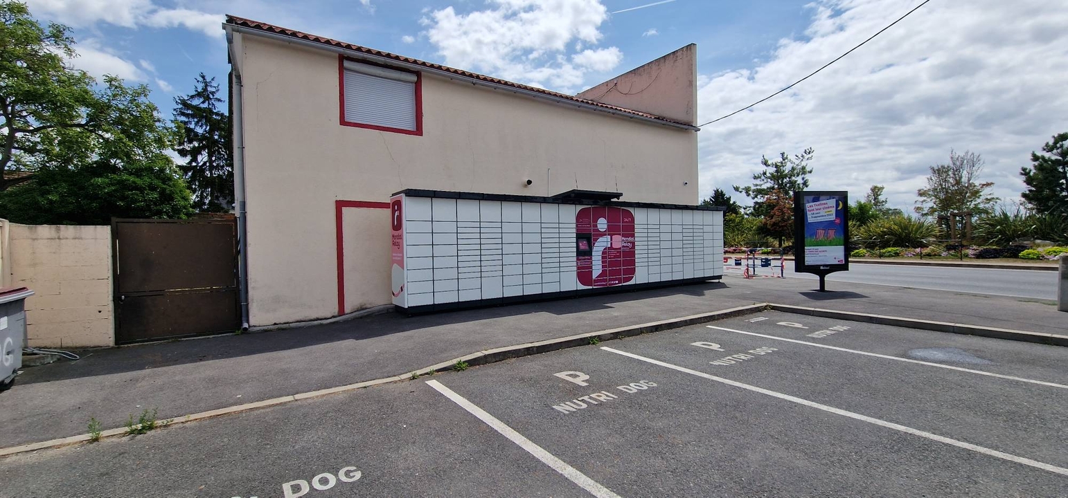 Locker 24/7 Nutri Dog Services 78500 Sartrouville, 185 185 Avenue Maurice Berteaux, 78500 Sartrouville