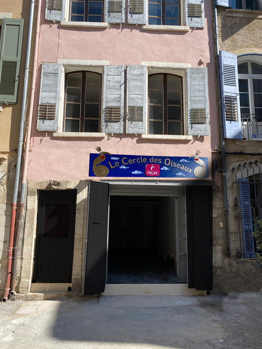 Le Cercle des Oiseaux, 2 Place Saint-Antoine, 04500 Riez