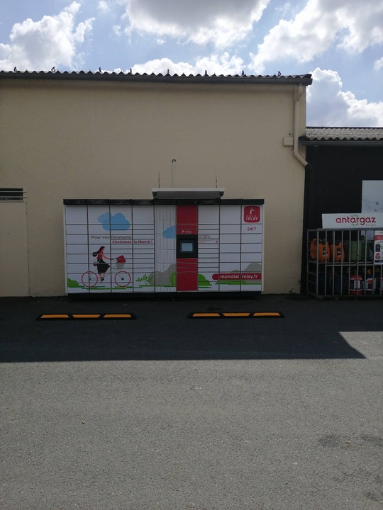 Locker 24/7 Carrefour Express Oudon, 150 Rue de la Loire, 44521 Oudon