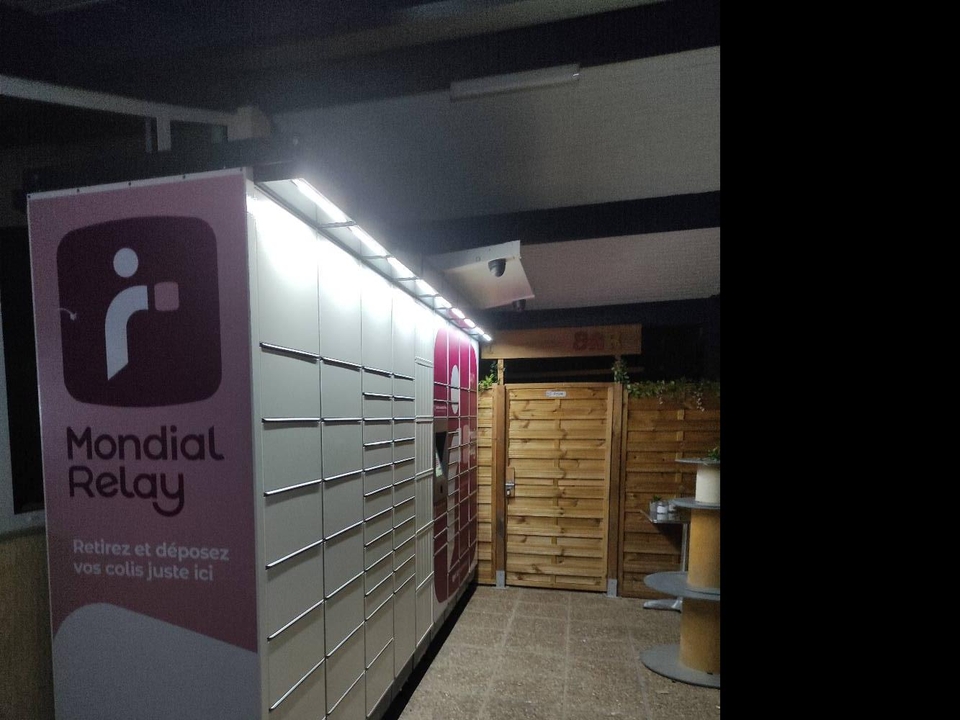 Locker 24/7 Proxi Riviere Saas Gourby, 16 16 Place de la Mairie, 40180 Rivière-Saas-et-Gourby