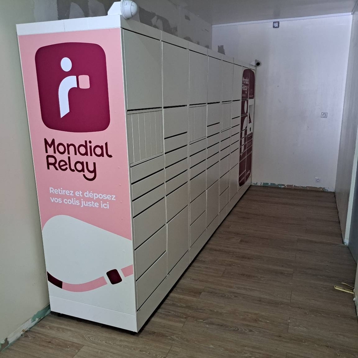 Locker Laverie Wash'n Dry 78170 La Celle-Saint-Cloud, 18 Contour Commercial Elysée 2, 78170 La Celle-Saint-Cloud