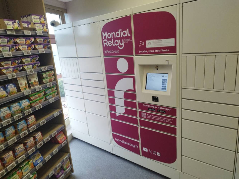 Locker Carrefour Roquebrune-Cap-Martin, 6 6 Avenue de France, 06190 Roquebrune-Cap-Martin