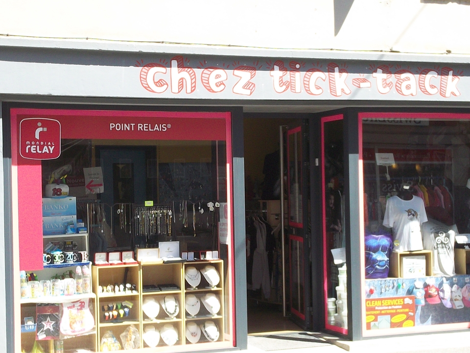 Chez Tick Tack, 11 Rue de la Tour d'Auvergne, 29400 Landivisiau