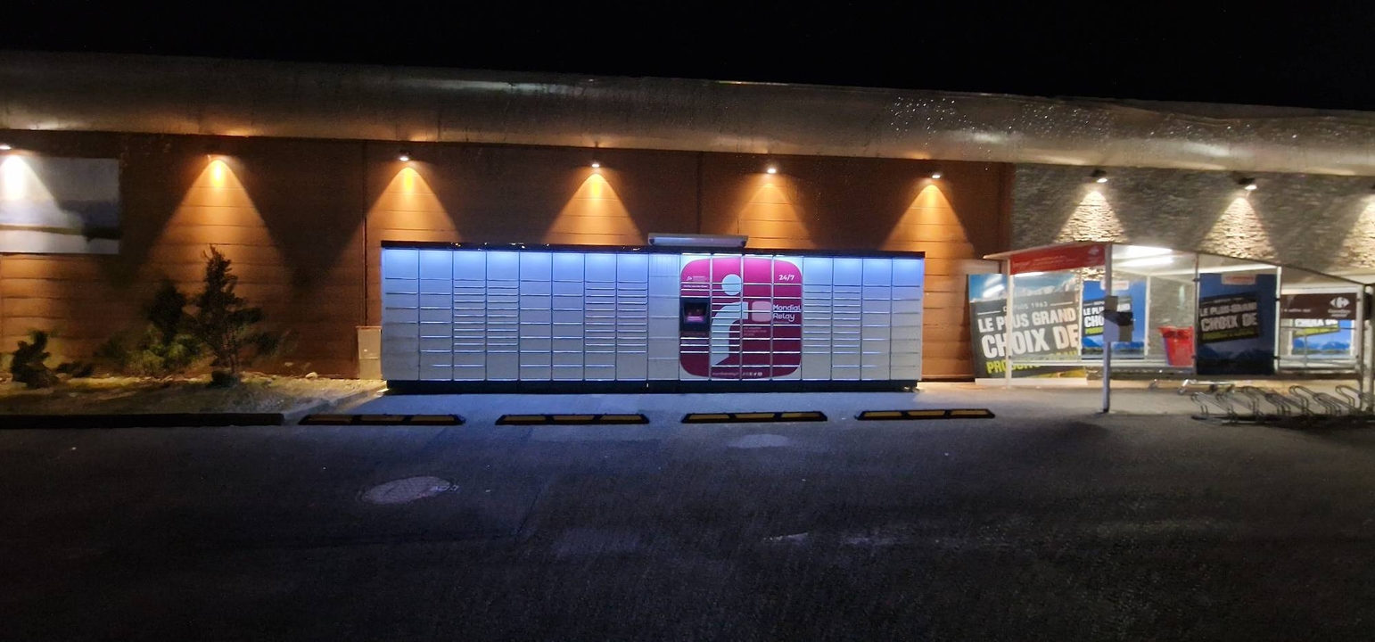Locker 24/7 Carrefour Market 74340 Samoëns, 1365 Lieu dit Les Sages, 74340 Samoëns