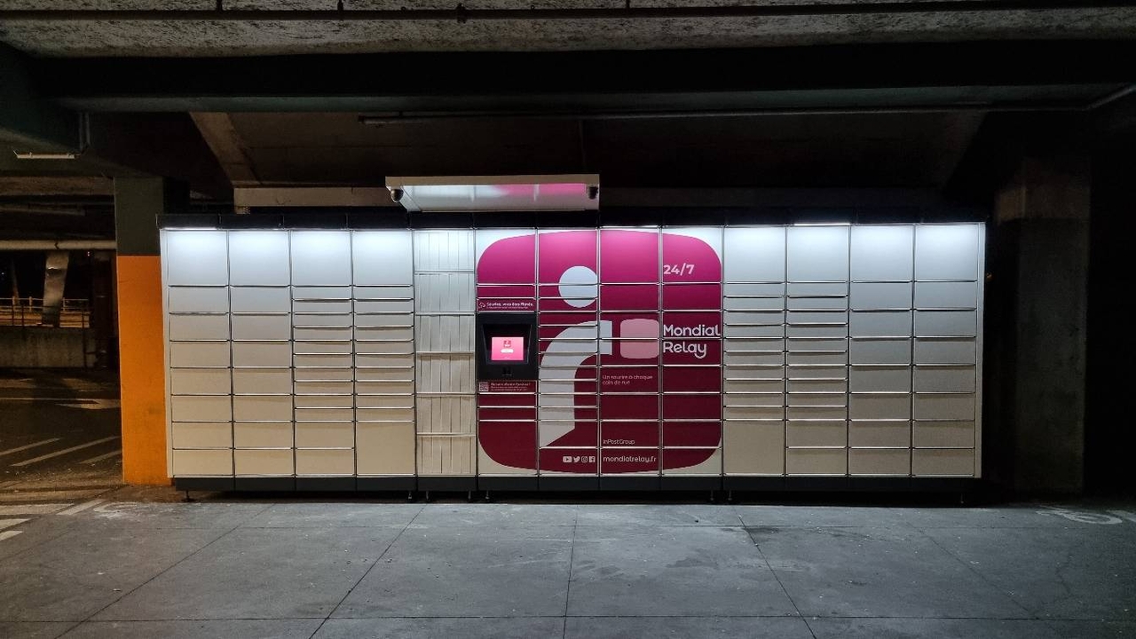 Locker 24/7 Parking C.cial Beaulieu Nantes, Boulevard Général de Gaulle, 44200 Nantes