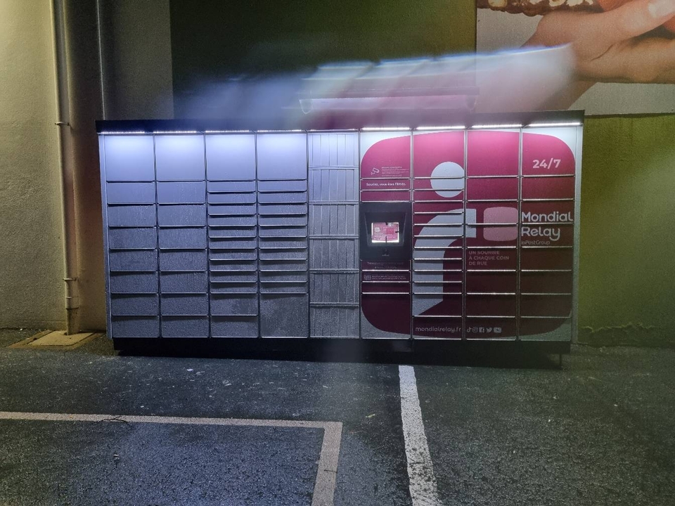 Locker 24/7 Carreour Contact la Ferriere, 93 93 Rue nationale, 85280 La Ferrière