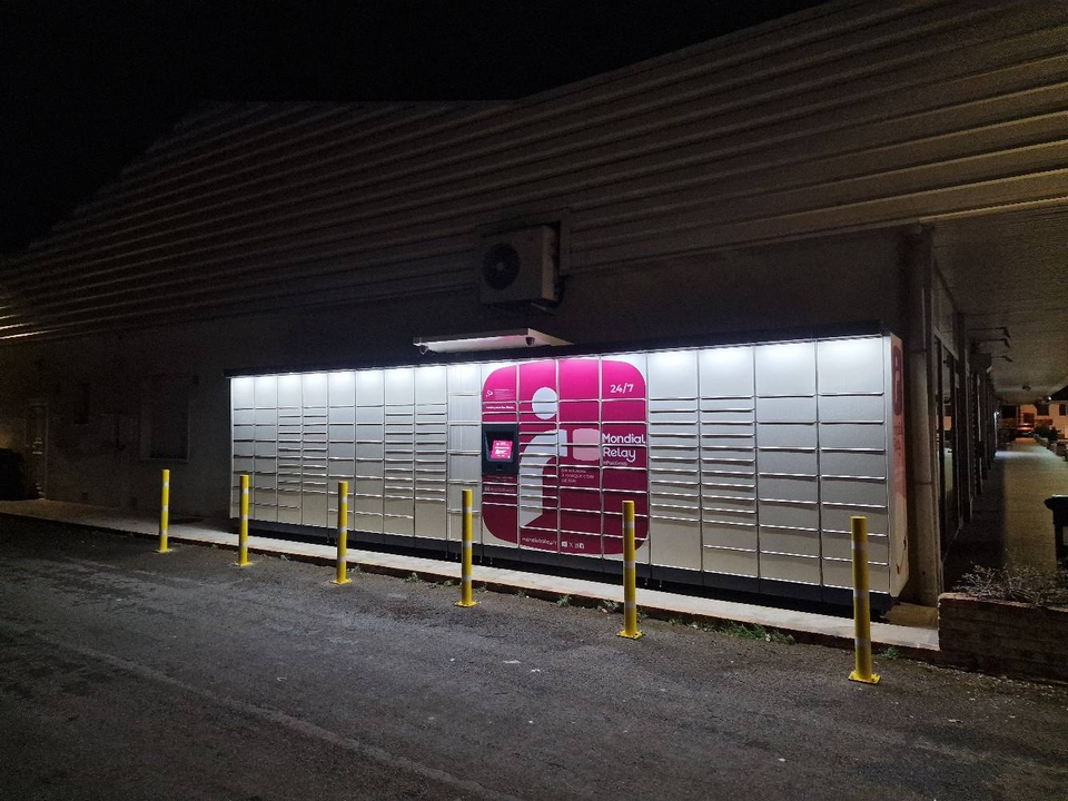 Locker 24/7 Pharmacie rue Raclot 89290 Champ-sur-Yonne, 26 Rue Robert Raclot, 89290 Champs-sur-Yonne