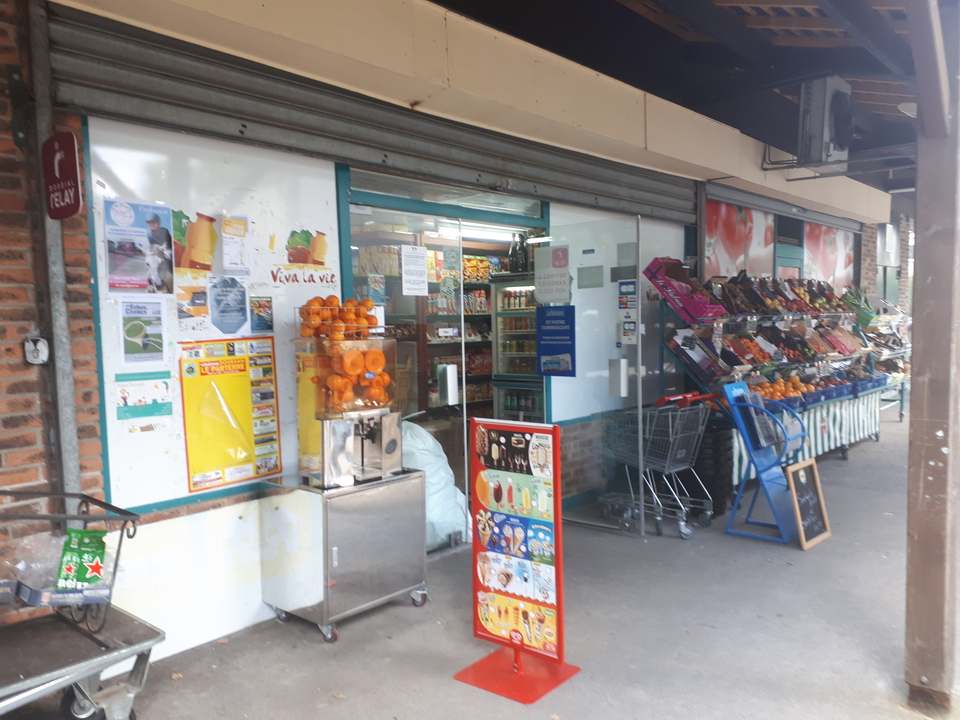 Le Marche de Garlande, 2 Place Etienne de Garlande, 91410 Corbreuse