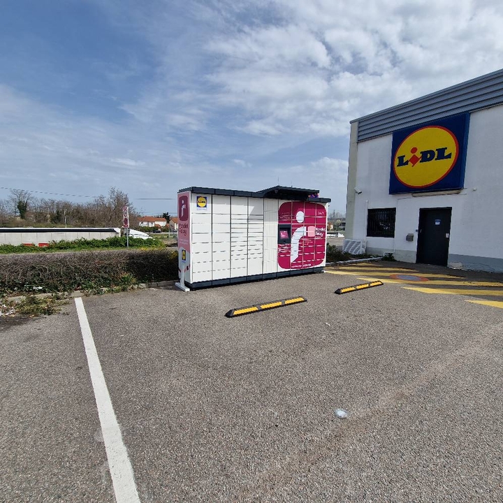 Locker 24/7 LIDL RTE DE CHARLI, 178 178 Rue de Charlieu, 42300 Roanne