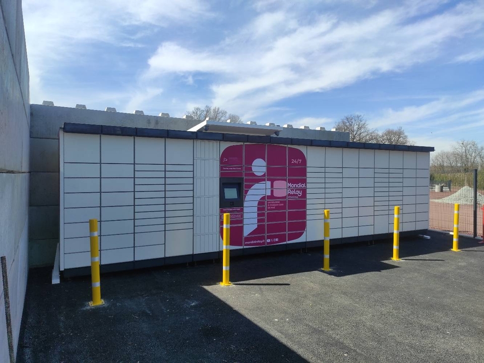 Locker 24/7 ARVERNES PAYSAGES 63410 Manzat, 1 1 Pont de la Ganne, 63410 Manzat