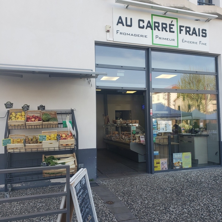 Carre Frais, 10 Place Grassion Fredot, 63670 Le Cendre
