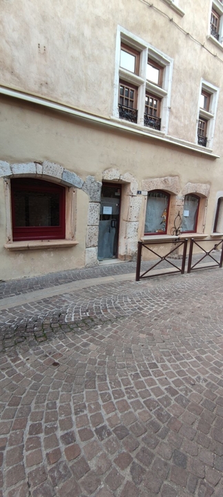 Les Frip'Ouilles, 4 Rue de la Loi, 38460 Crémieu