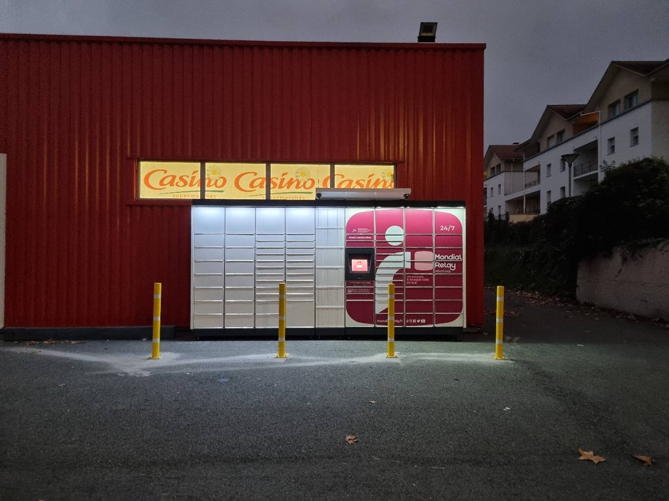 Locker 24/7 Supermarche Coccinelle, 34 Avenue du 8 Mai 1945, 64300 Orthez
