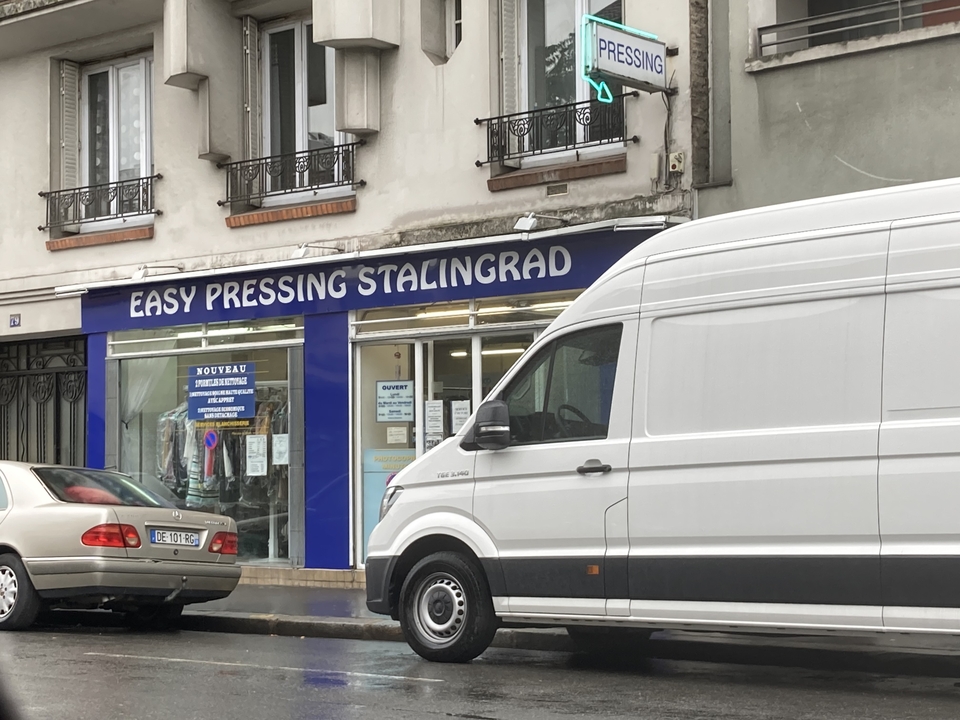 Easy Pressing Stalingrad, 79 Avenue de Stalingrad, 92700 Colombes