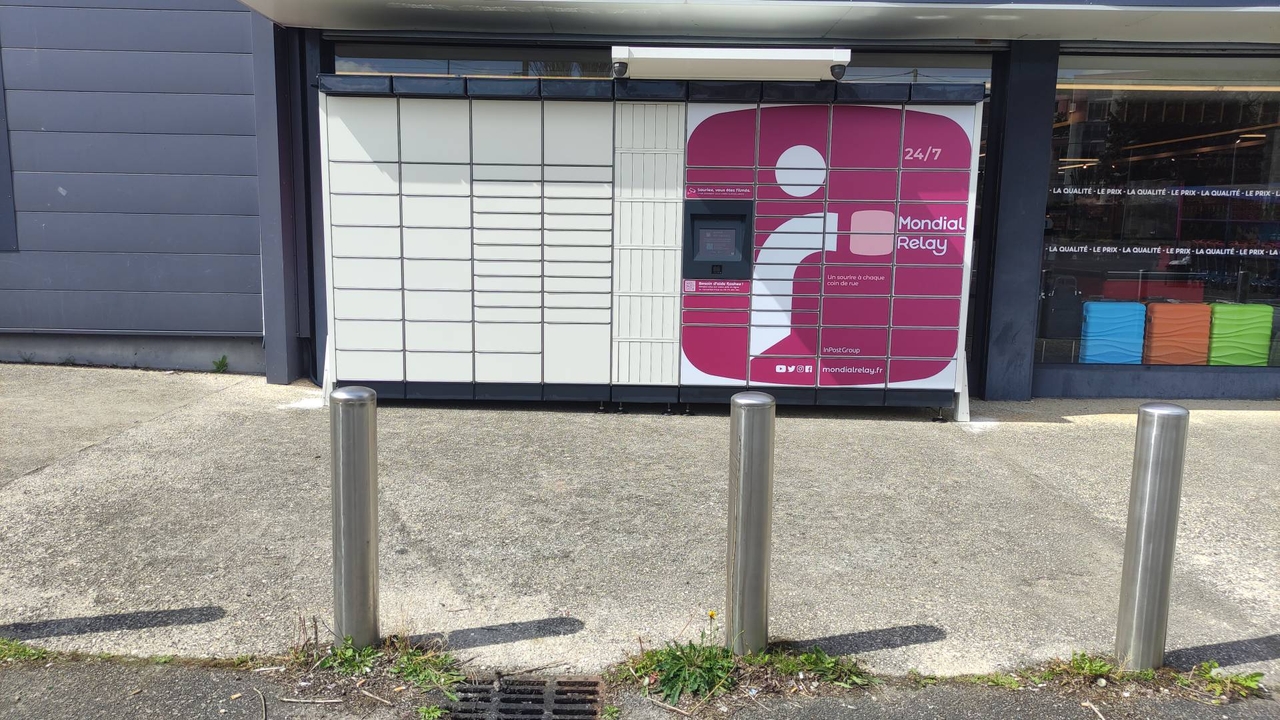 Locker 24/7 Coccinelle Supermarché 21500 Montbard, 2 2 Rue Michel Servet, 21500 Montbard