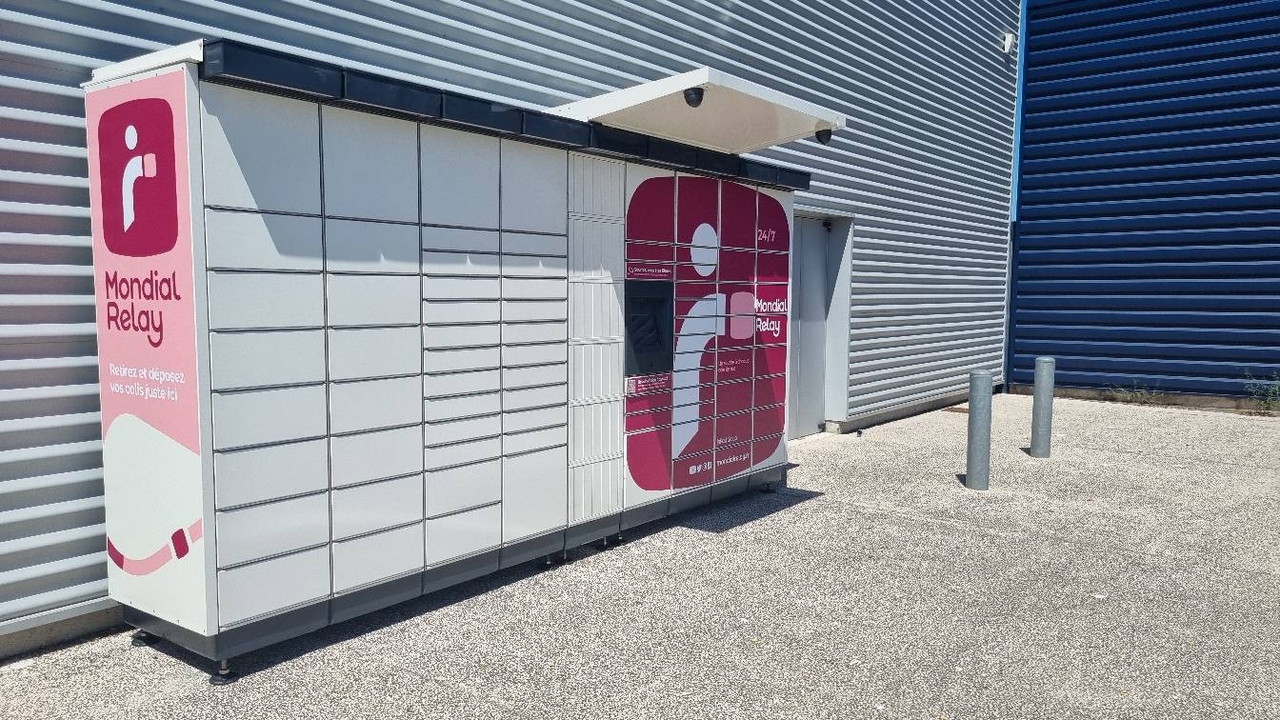 Locker 24/7 Intersport Montcea, 60 60 Avenue Maréchal Leclerc, 71300 Montceau-les-Mines