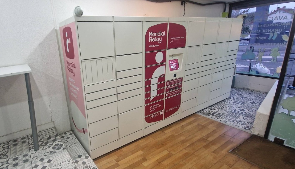 Locker Wash Day, 128 128 Boulevard du Général de Gaulle, 91210 Draveil