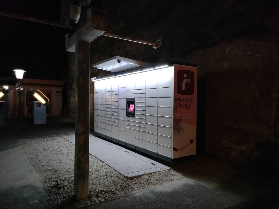 Locker 24/7 Elephant Bleu Oran, 576 576 Avenue Maréchal de Lattre de Tassigny, 84100 Orange