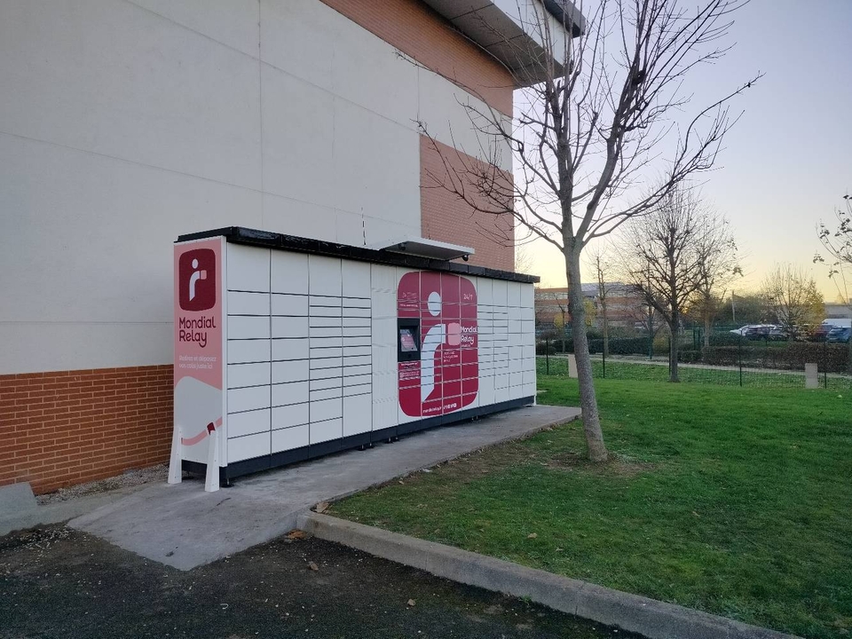 Locker Agence Mondial Relay 92390 Villeneuve La Garenne, 9 9 Rue du Commandant d'Estienne d'Orves, 92390 Villeneuve-la-Garenne
