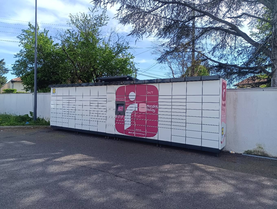 Locker 24/7 Lidl Decines Charp, 227 227 Avenue Franklin Roosevelt, 69150 Décines-Charpieu