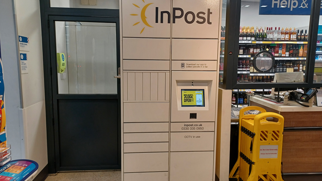 Foto del casillero de InPost: InPost UK00192848
