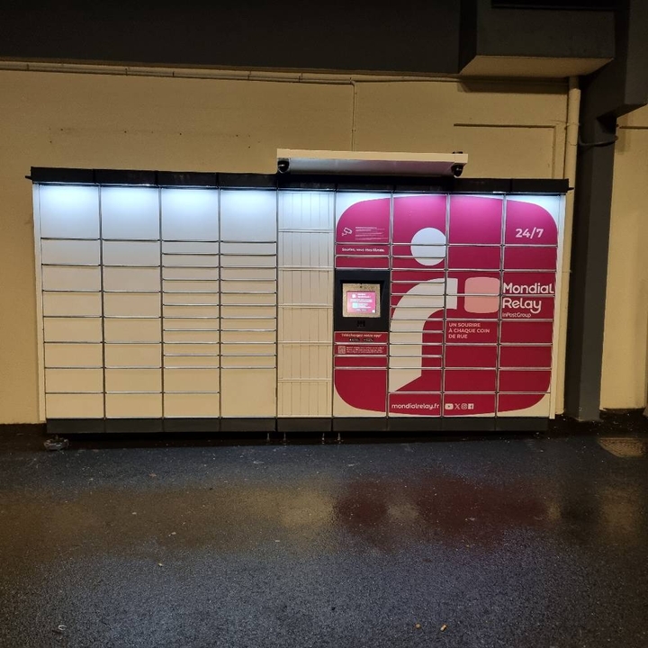 Locker 24/7 U Express St Leonard de Noblat, 1 Avenue de Clermont, 87400 Saint-Léonard-de-Noblat
