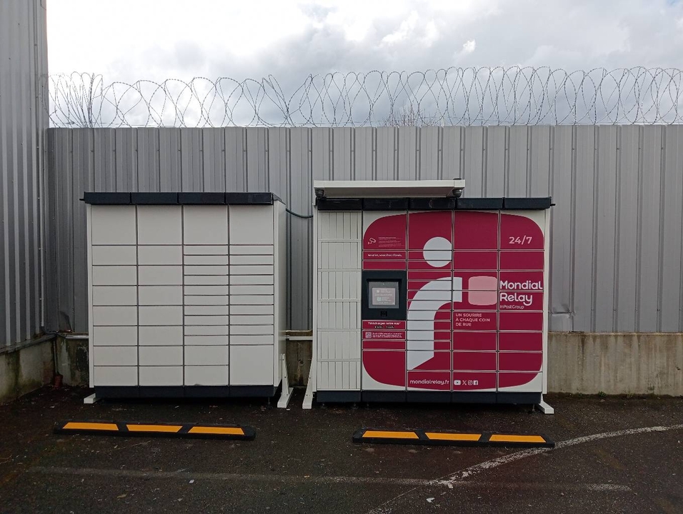 Locker 24/7 Carrefour Market 74950 Scionzier, 161 161 Avenue des Lacs, 74950 Scionzier