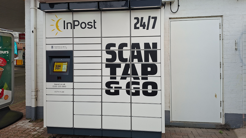 InPost's photo of the locker: InPost UK00176006