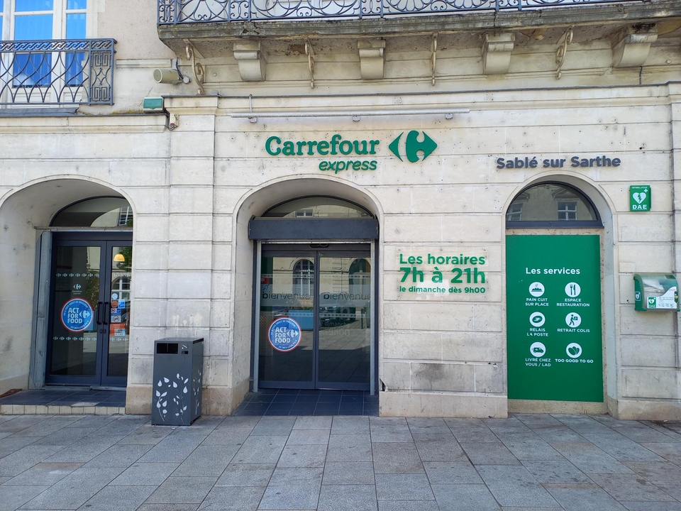 Carrefour Express, 12 Place Raphaël Elize, 72300 Sablé-sur-Sarthe