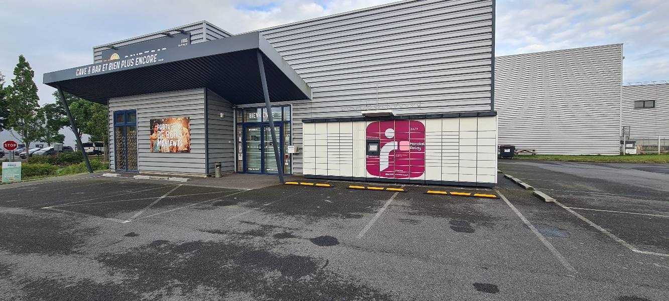 Locker 24/7 V And B Claude Cha, 4 3 Rue Claude Chapel, 35400 Saint-Malo
