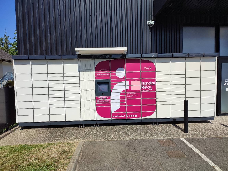 Locker 24/7 Darty Chateau Gontier sur Mayenne, 530 600 Rue de Terre Rouge, 53200 Château-Gontier-sur-Mayenne