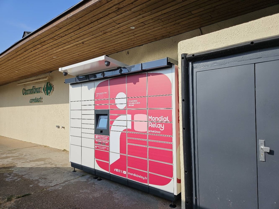 Locker 24/7 Carrefour Contact, 2 2 Square du Douanier Rousseau, 78990 Élancourt